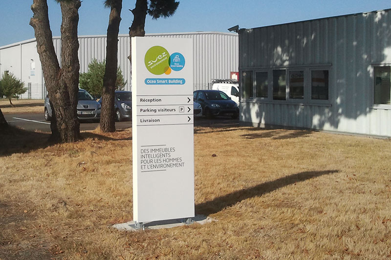 signalétique directionnelle réalisation fabrication pose nantes bouguenais immobilie