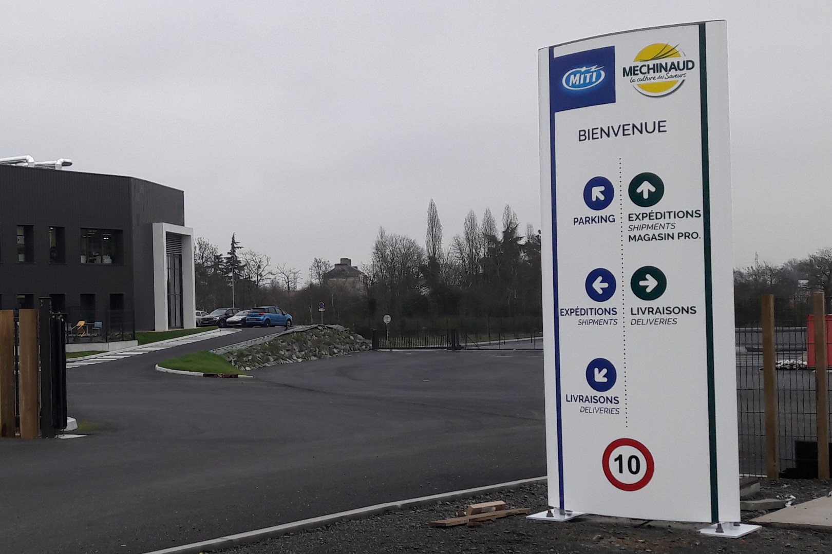 signalétique directionnelle réalisation fabrication pose nantes bouguenais immobilie